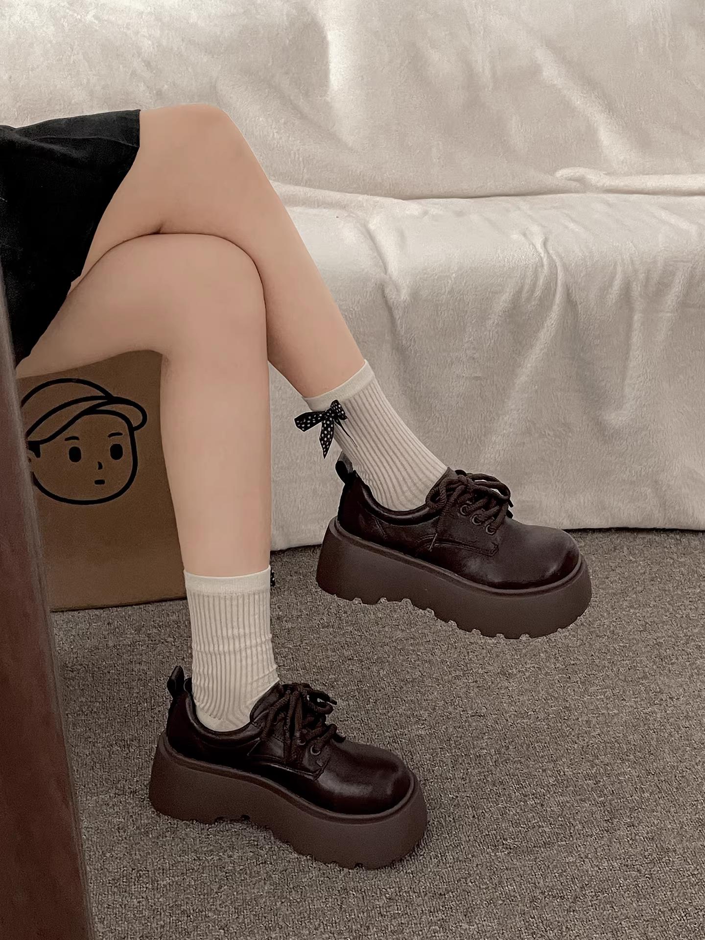 Giày da đế dày kiểu Anh đen dành cho nữ, mẫu mới thu đông 2025, đa năng phối chân váy, giày Mary Jane mũi tròn tăng chiều cao.