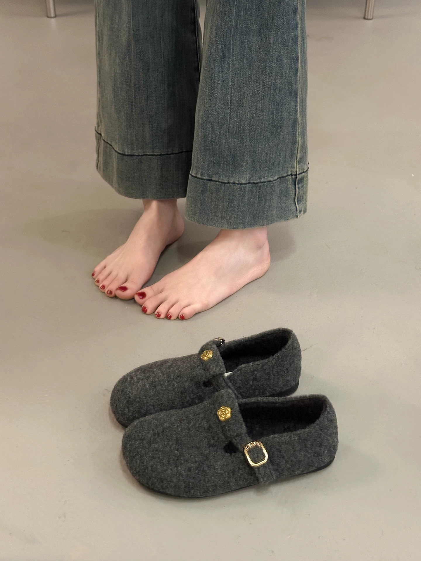 Giày Birkenstock đế dày kiểu Pháp màu xám cổ điển Nanzai dành cho nữ 2025, mới, mùa đông ấm áp, lót lông cừu, đi ngoài trời.