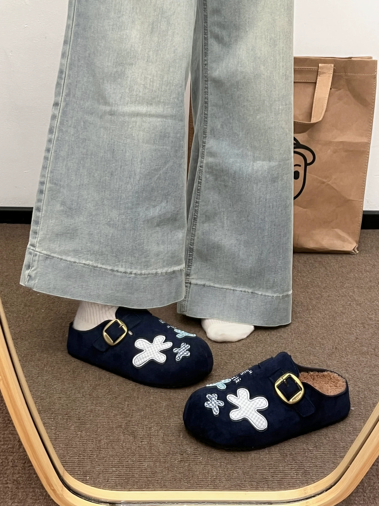 Giày ngoài trời kiểu Birkenstock đế dày có lót lông cừu kiểu cổ điển dành cho nữ 2025 dép bông đế mềm chống trượt mùa thu đông mới