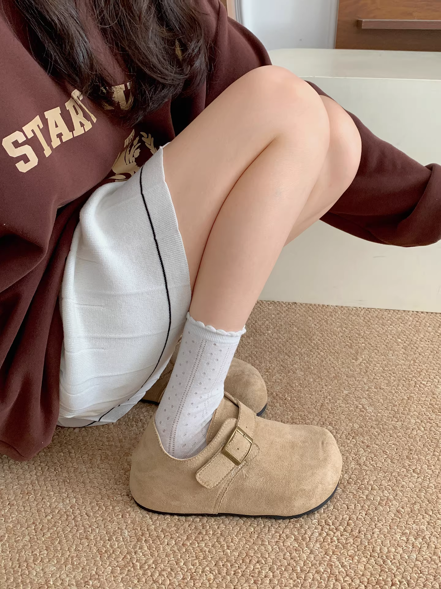 Giày Birkenstock đế xuồng retro màu kaki dành cho nữ, mẫu mới thu 2025, đa năng, đế mềm, kiểu dáng sâu, dễ phối với chân váy