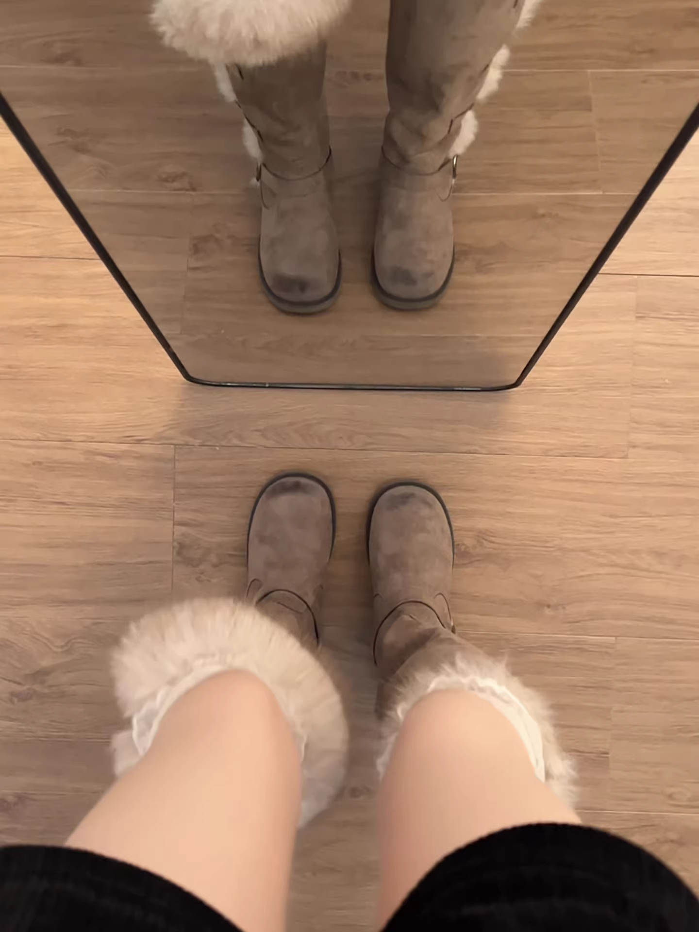 Giày bốt nữ đế dày lót lông cừu, gót chunky, kiểu dáng dài, mùa đông 2025, tăng chiều cao, thon gọn, ấm áp, kiểu retro, chất liệu cotton