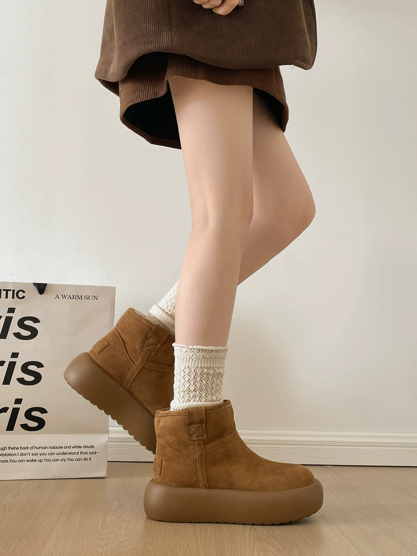 Giày bốt tuyết đế dày màu nâu cổ điển Nanzai dành cho nữ 2025, giữ ấm mùa đông mới, lót lông cừu, kiểu Birkenstock, chất liệu cotton