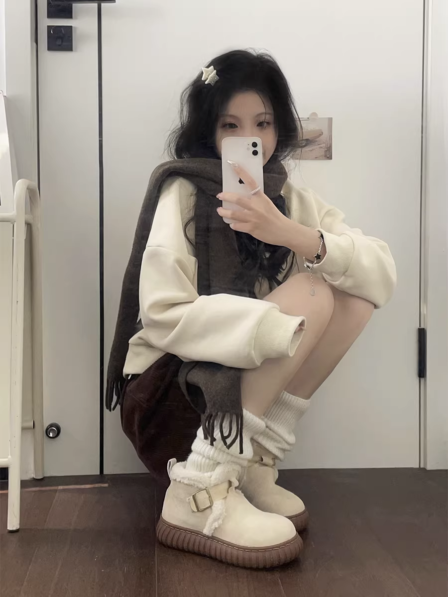 Giày bốt nữ mùa đông 2025 đế dày, chống trơn trượt, lót ấm dành cho vùng miền phía Nam.