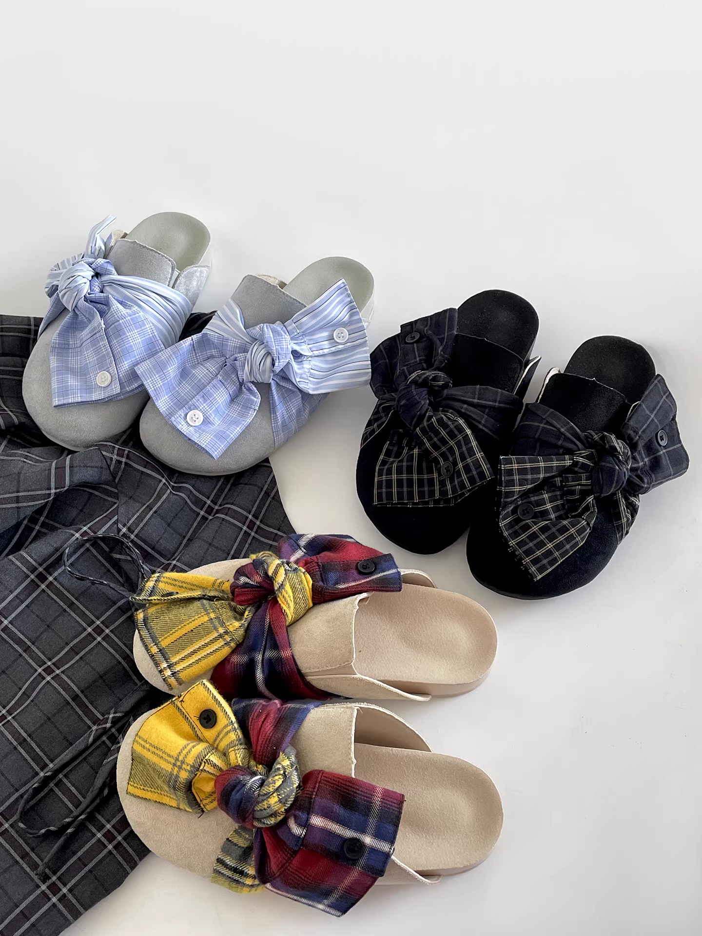 Dép nữ đế bằng chống trơn màu đen, kiểu mới mùa thu 2025, kiểu nửa dép tăng chiều cao, kiểu Birkenstock.