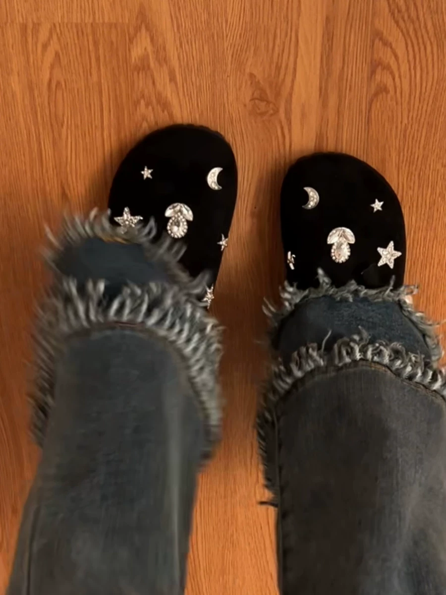 Dép nữ đế dày chống trơn, mũi kín, màu đen Nanzai Nanfang, kiểu mới mùa thu 2025, kiểu retro Birkenstock, thích hợp đi ngoài trời.