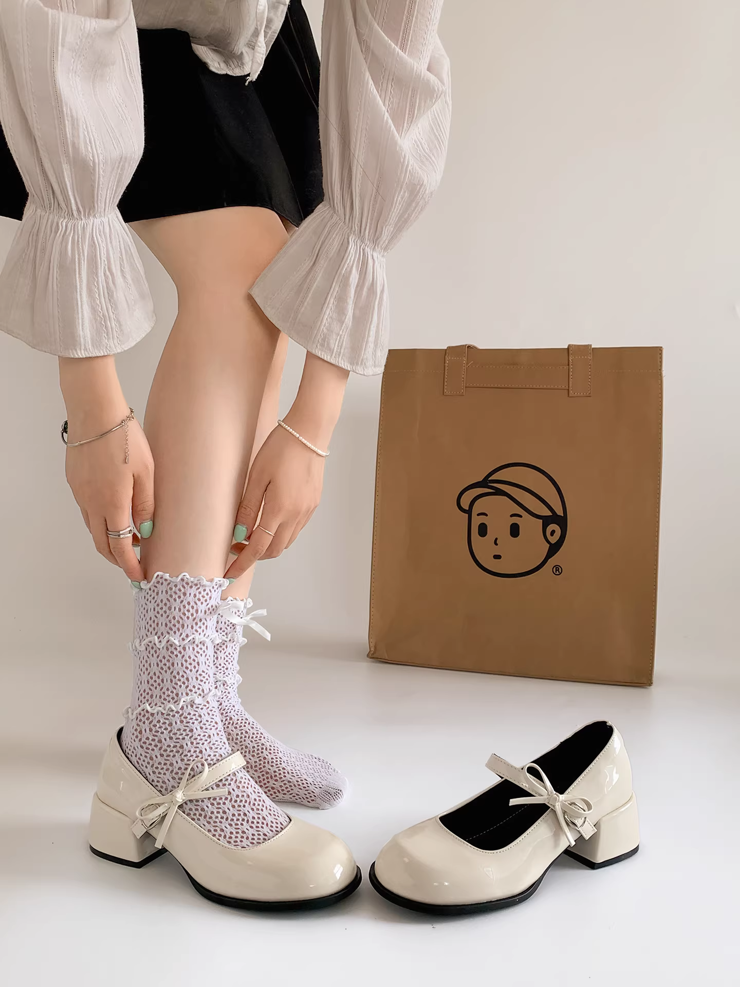 Giày bệt nữ kiểu Pháp cổ điển màu bạc, đế dày, mùa thu 2025 kiểu mới, cao cấp, tăng chiều cao, đa năng, kiểu Mary Jane