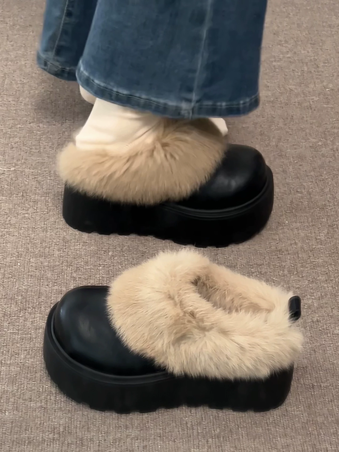 Giày Birkenstock nửa đế bằng lông nhung đen dày dặn dành cho nữ, mẫu mới mùa đông 2025, dùng ngoài trời, ấm áp và tăng chiều cao, kiểu dép bông lông mềm mại.