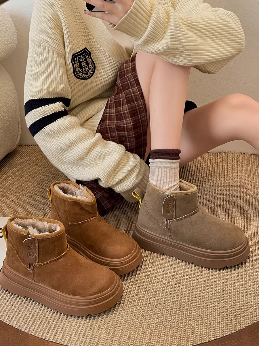 Giày bốt đi tuyết đế dày lót lông phong cách Đông Bắc dành cho nữ, mẫu mới mùa đông 2025, chống trơn trượt, lót lông cừu, dày dặn, giữ ấm bằng vải cotton.