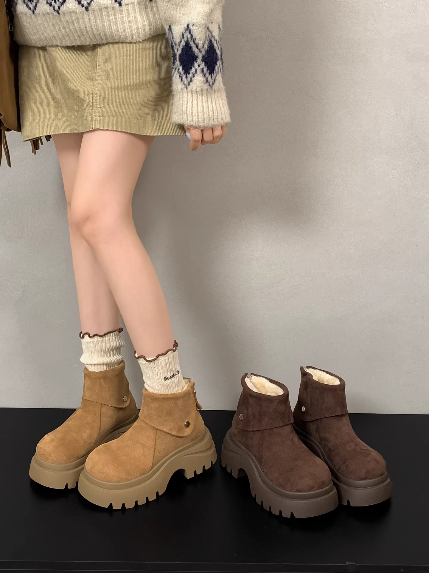 Giày bốt tuyết lót lông cừu đế dày màu nâu Maillard cổ điển dành cho nữ, mẫu mới mùa đông 2025, giữ ấm kiểu Birkenstock cổ ngắn