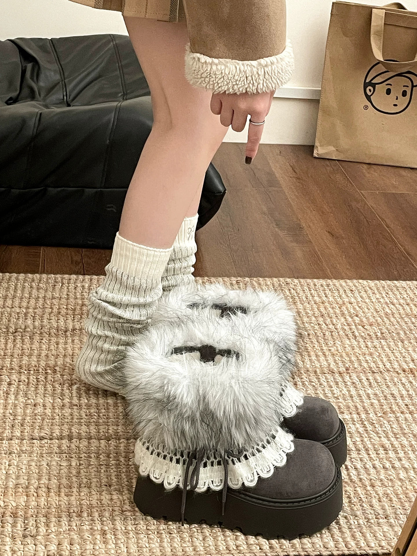 Giày bốt đi tuyết đế dày ấm áp Nan Zai Nan Fang Feier Island dành cho nữ, giày cotton dày lót lông cừu mùa đông mới năm 2025.