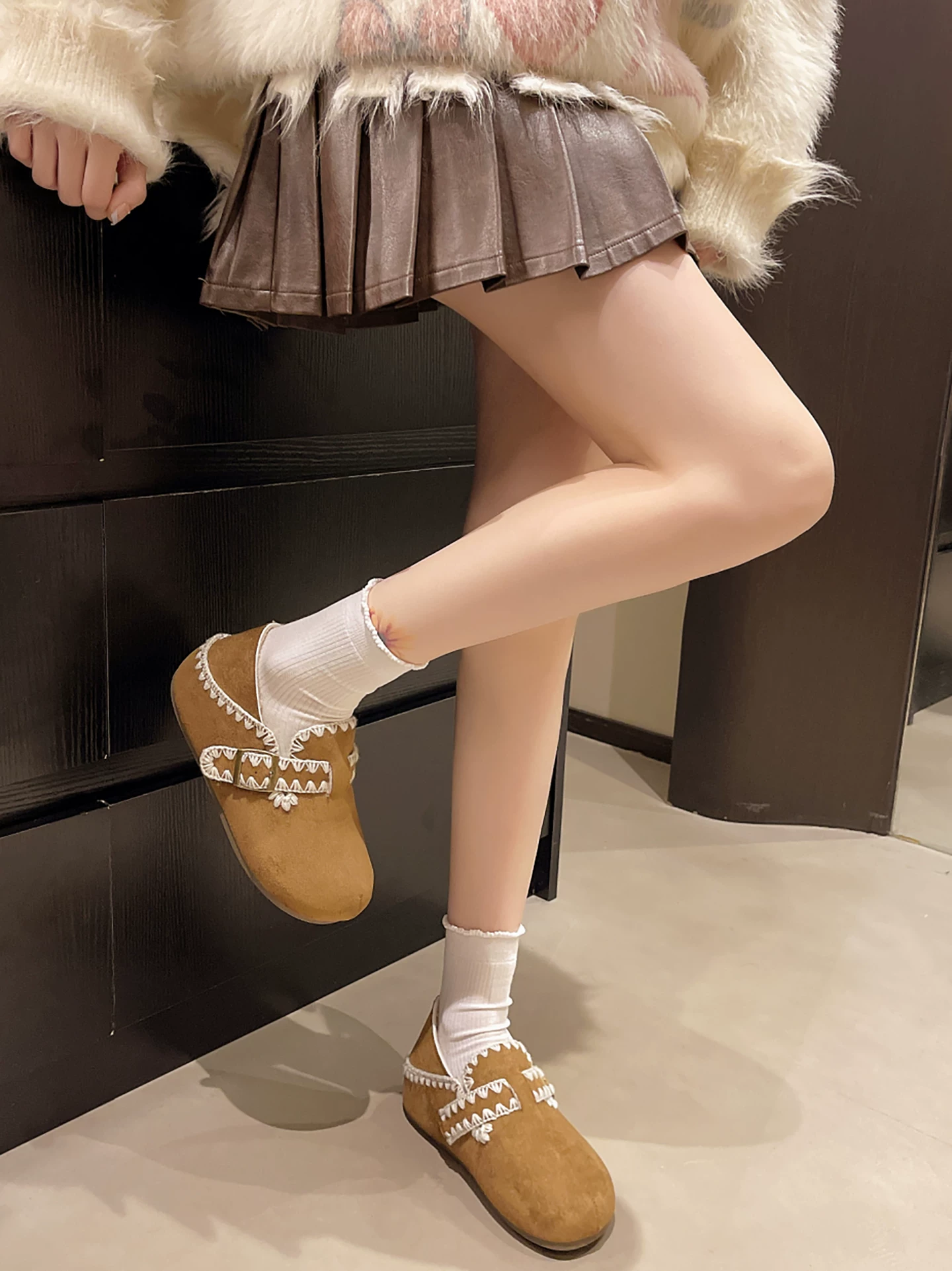 Giày Birkenstock đế dày lót lông phong cách retro miền Nam dành cho nữ 2025 giày cotton ấm áp mùa thu đông mới