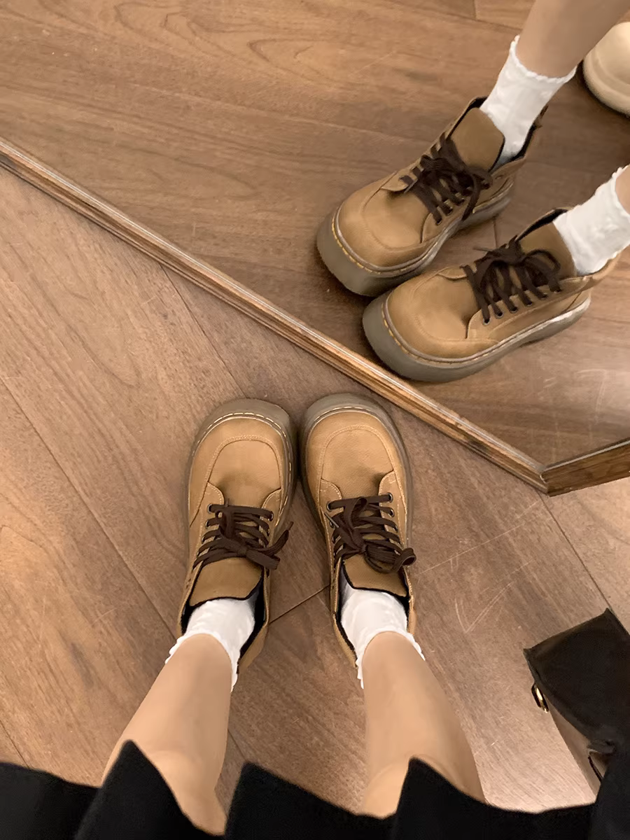 Giày bốt Martin đế dày phong cách Anh cổ điển của Mỹ dành cho nữ, mẫu mới thu đông 2025, tăng chiều cao.