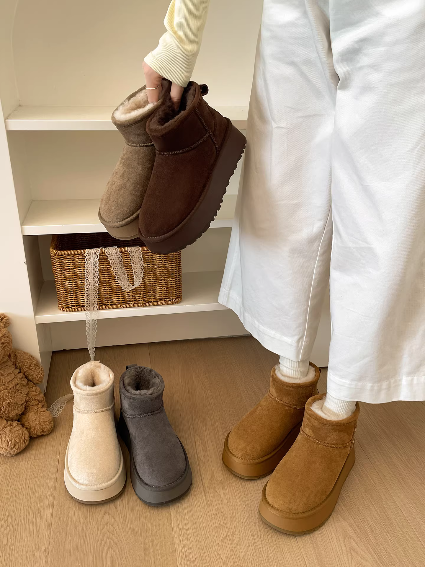 Giày bốt tuyết nữ đế dày chống trơn lót lông phong cách cổ điển Đông Bắc, mẫu mới mùa đông 2025, đa năng, dày dặn, giữ ấm bằng vải cotton