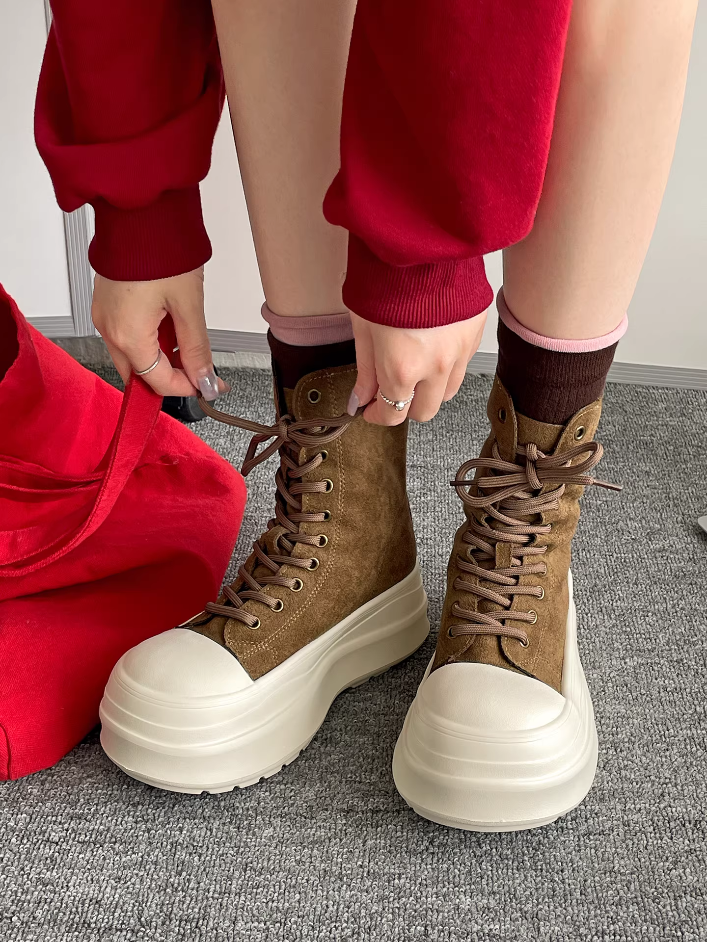 Giày vải cao cổ đế dày phong cách retro Nam Trung Quốc dành cho nữ 2025, mẫu mới mùa thu, đa năng, tăng chiều cao, kiểu dáng năng động