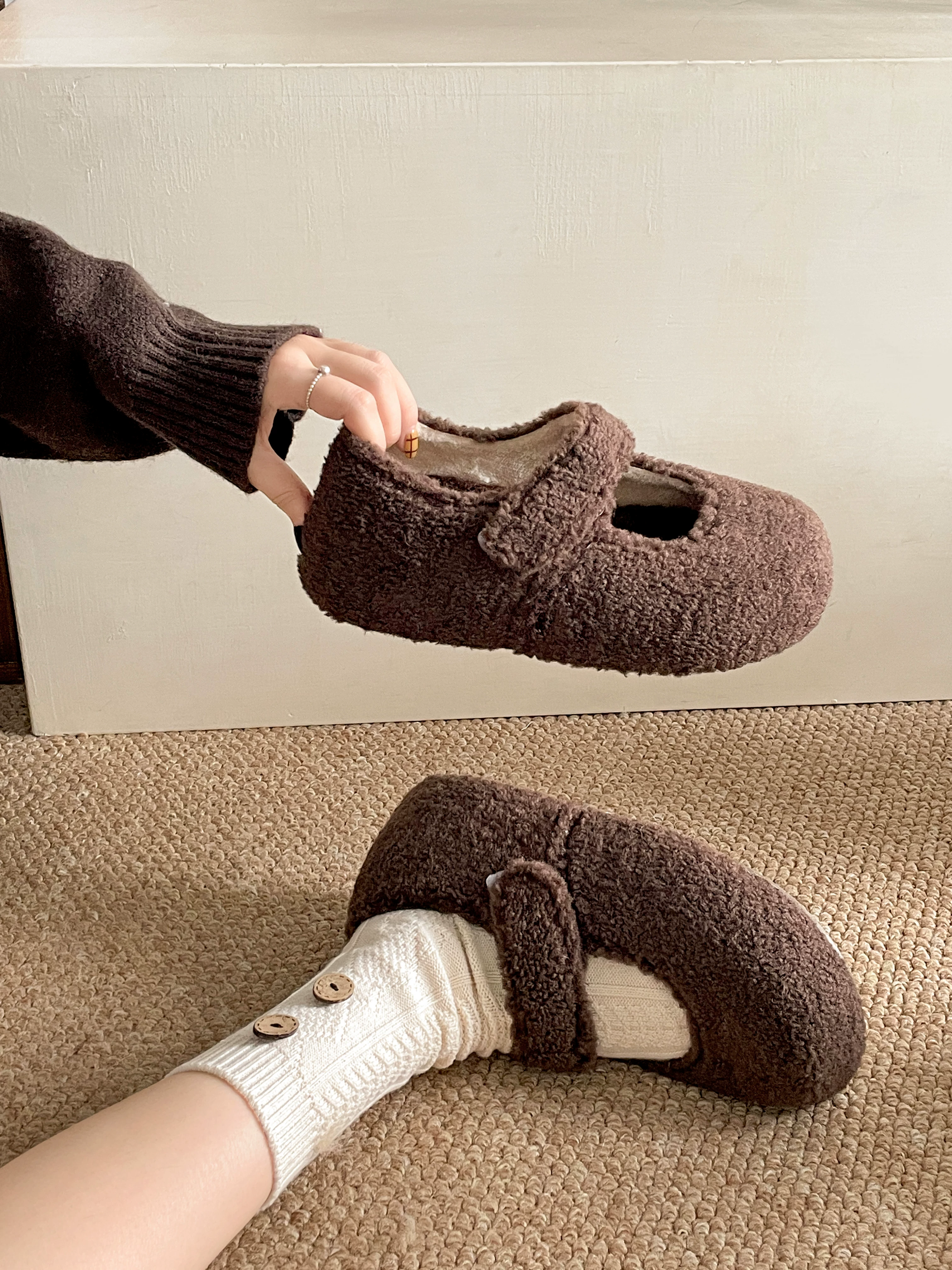 Giày Mary Jane lót lông cừu dày đế dày dành cho nữ, mặc ngoài trời mùa đông, kiểu mới 2025, tăng chiều cao, giày bông giữ ấm đi tuyết.