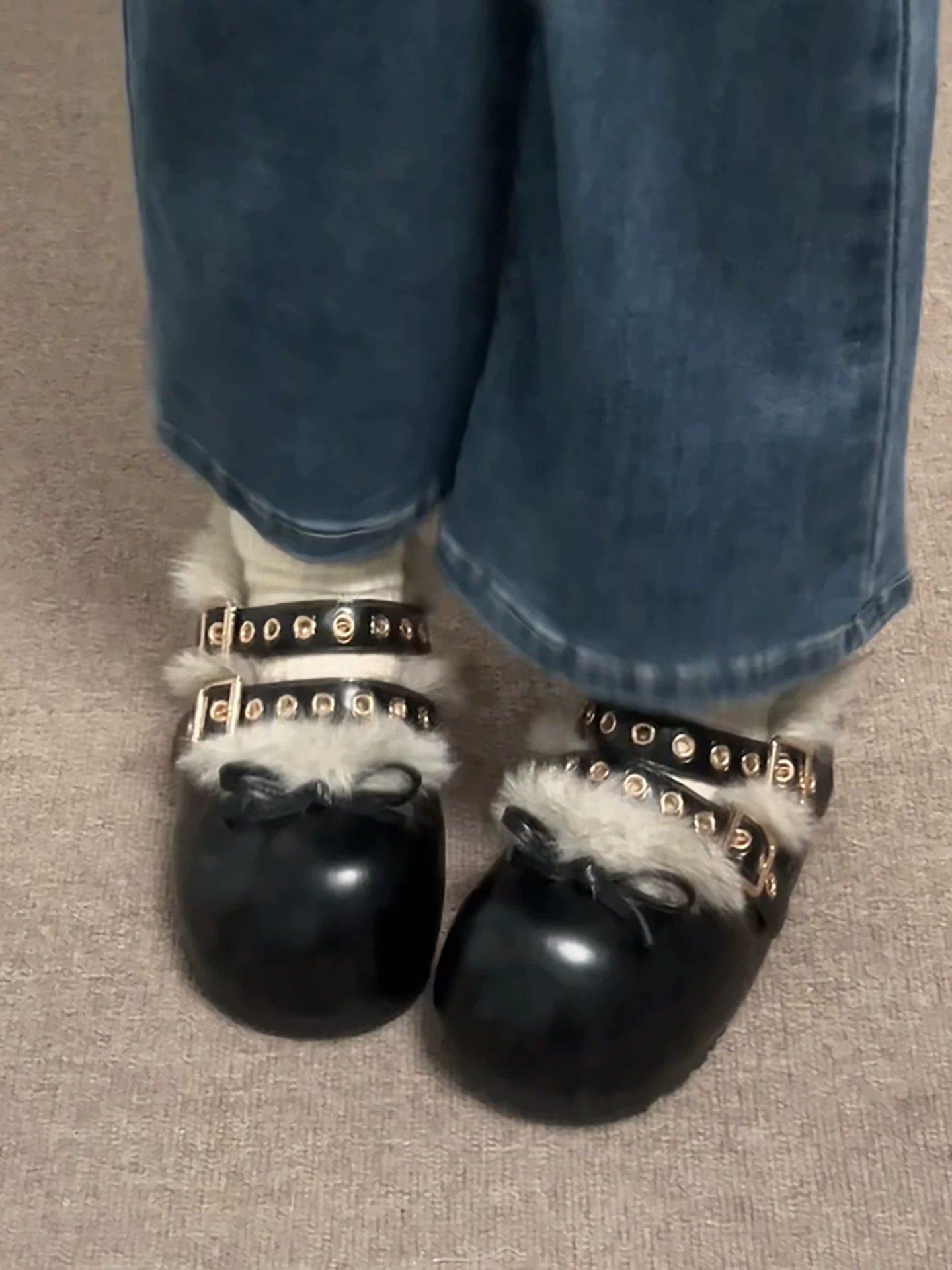 Giày Mary Jane lót lông dày đế cao dành cho nữ, giày bông giữ ấm mùa đông ngoài trời tăng chiều cao mới năm 2025.