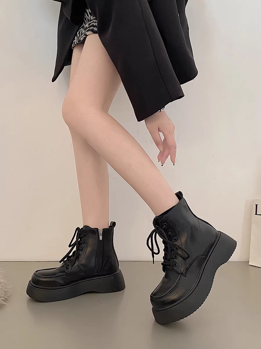 Giày bốt Martin đế dày phong cách retro Anh quốc màu đen dành cho nữ, mẫu mới thu đông 2025, đa năng, tăng chiều cao.