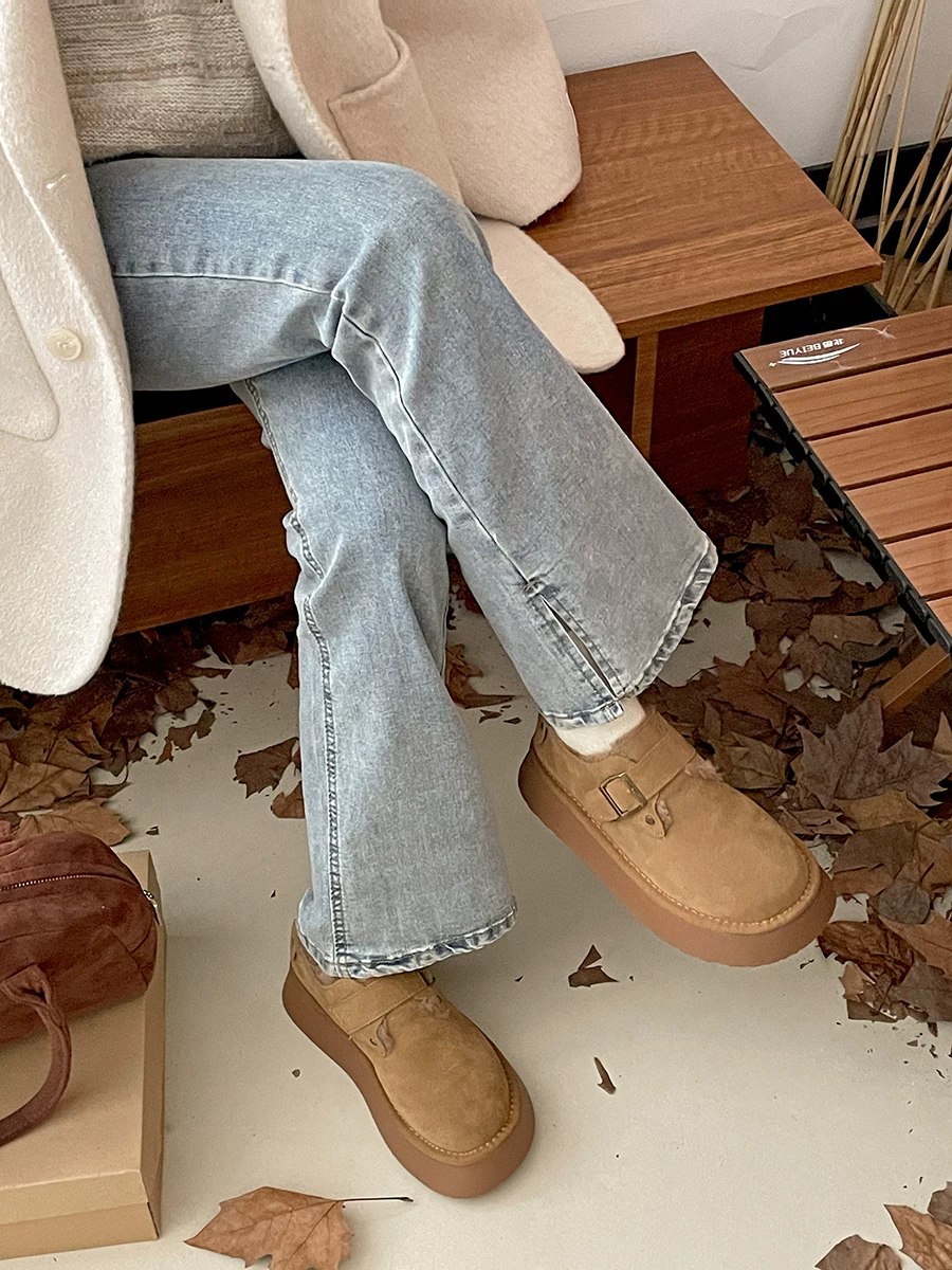 Giày bông đế dày phong cách retro Nam Trung Quốc dành cho nữ 2025, kiểu mới mùa đông, tăng chiều cao, lót lông cừu, dày dặn, ấm áp, kiểu Birkenstock.