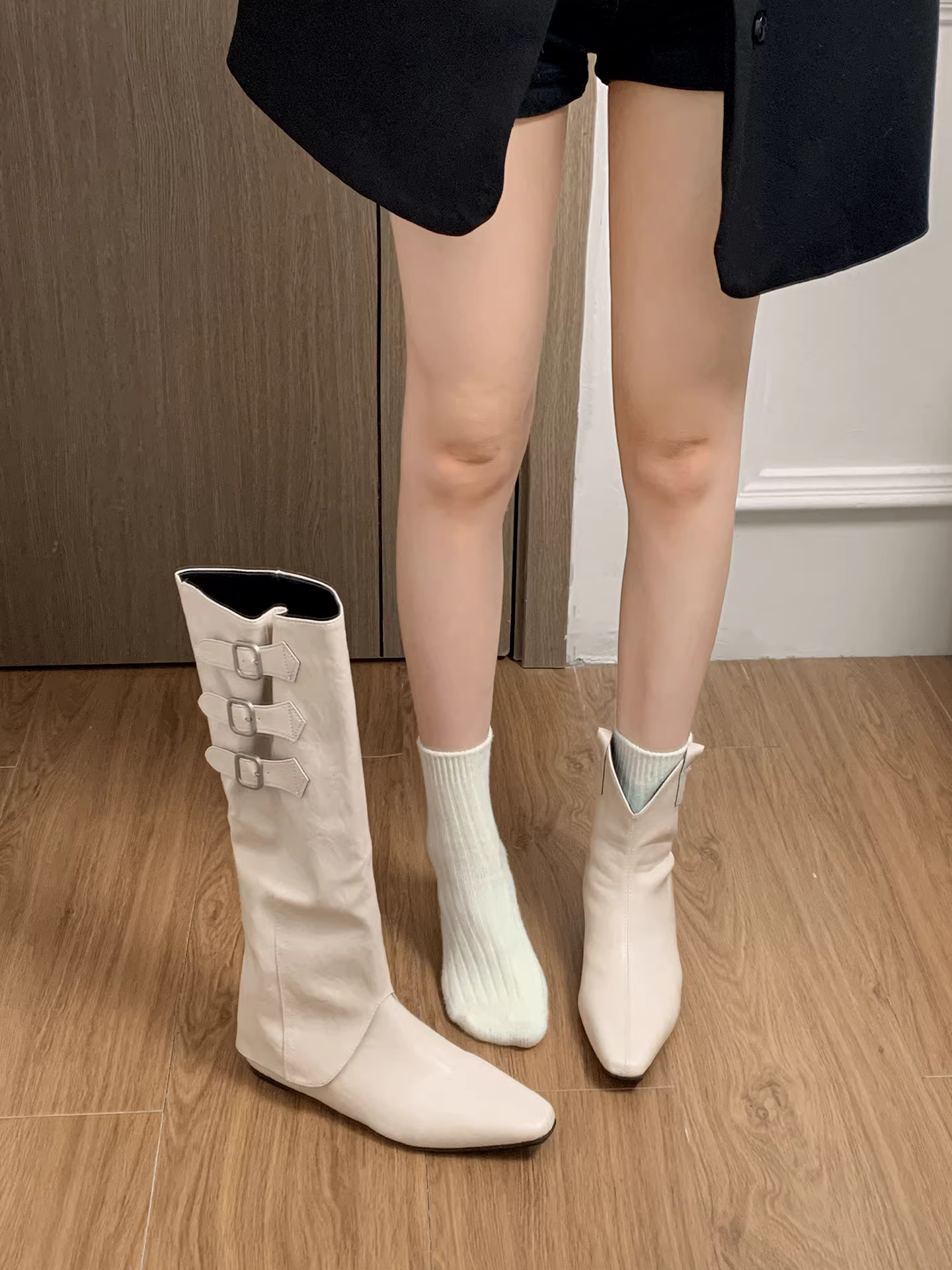 Giày bốt nữ đế dày kiểu retro đen, bốt dài mùa thu đông 2025, phối chân váy, tôn dáng, kiểu Millard, bốt cưỡi ngựa