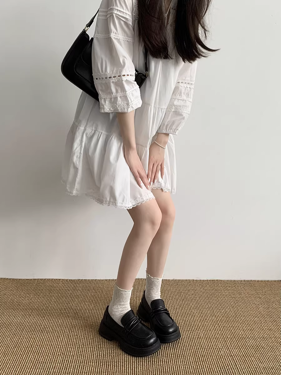 Giày da đế dày màu đen kiểu retro Pháp dành cho nữ, giày lười tăng chiều cao mùa thu mới 2025.