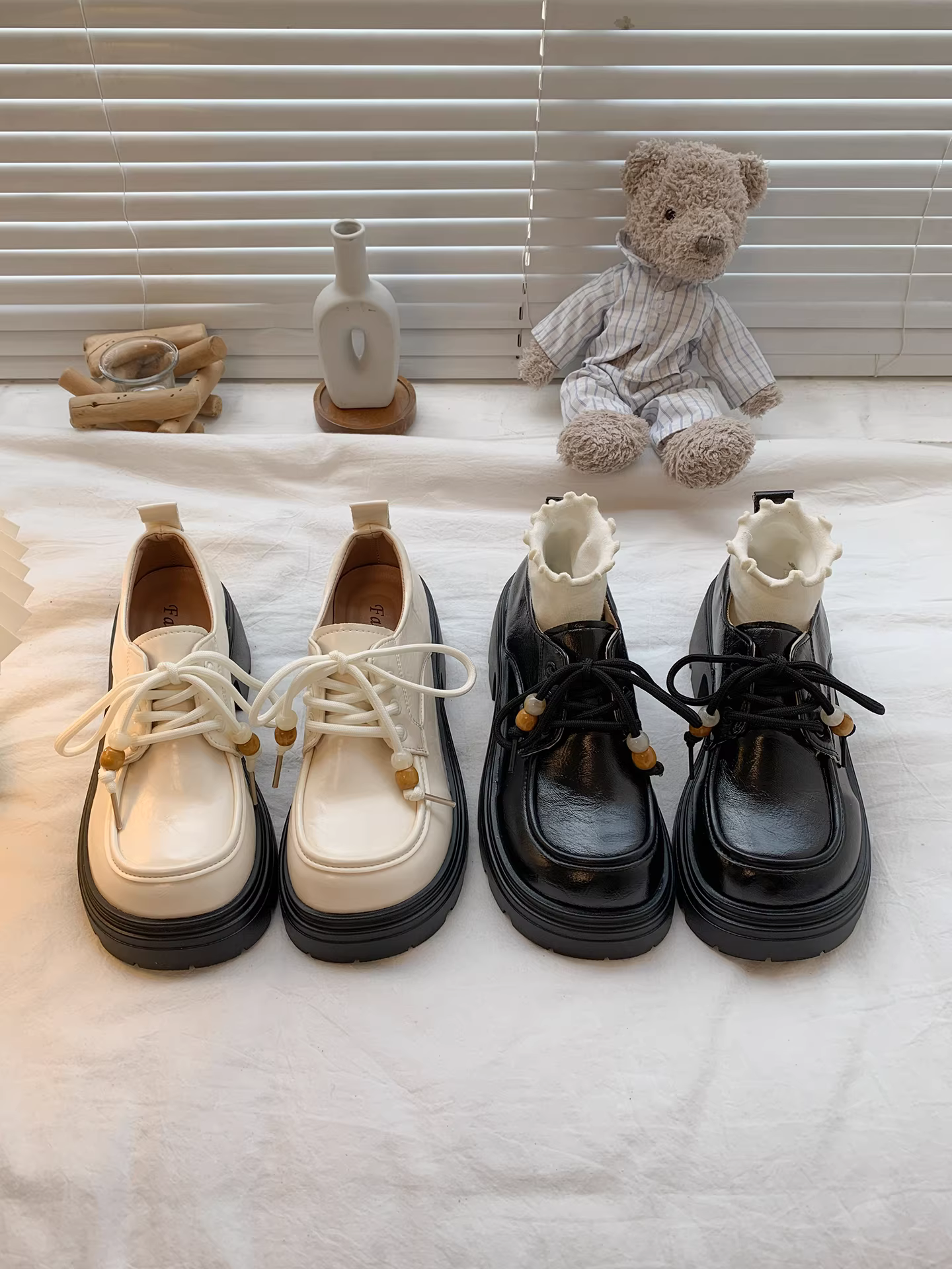 Giày da nữ đế dày kiểu Anh, gót chunky, buộc dây, kiểu mới mùa thu 2025, phối chân váy, giày lười tăng chiều cao kiểu JK