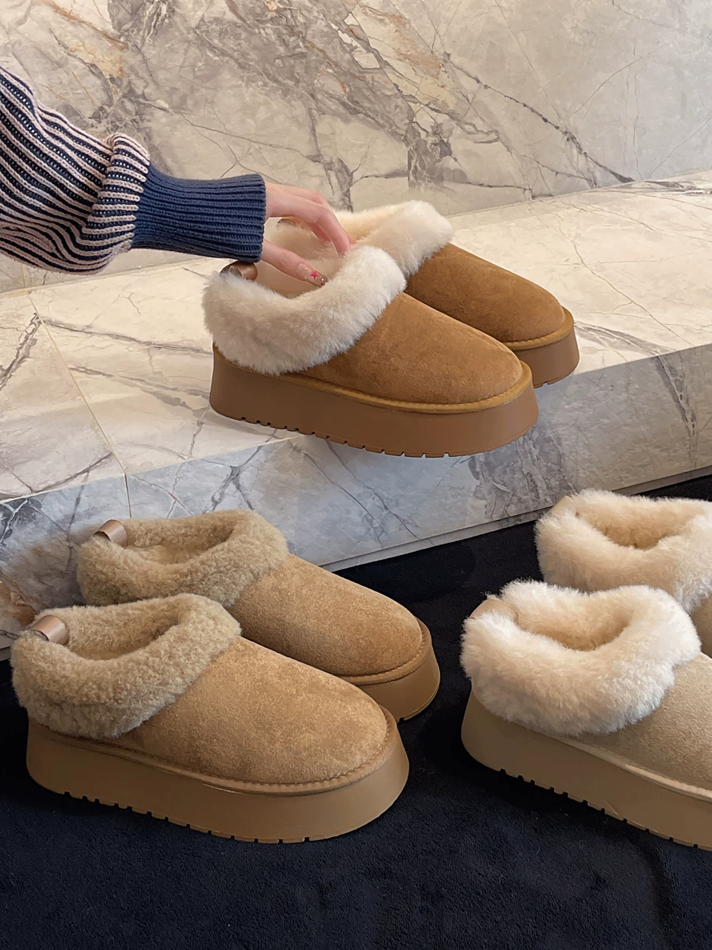 Giày bốt tuyết lót lông cừu đế dày kiểu retro dành cho nữ, mẫu mới mùa đông 2025, giữ ấm, phong cách Birkenstock, chất liệu cotton, lông mềm mại, thích hợp cho vùng Đông Bắc