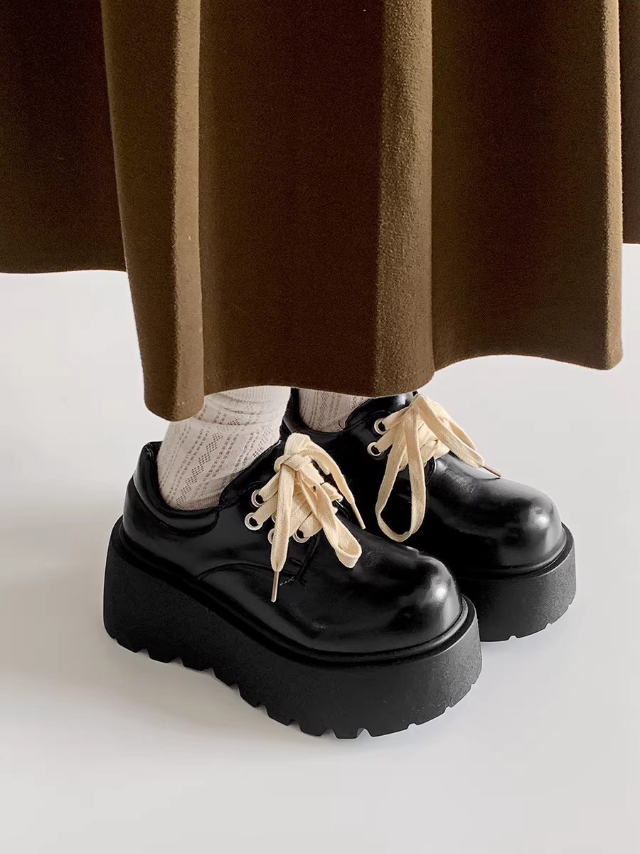 Giày da nữ đế dày kiểu Anh cổ điển màu đen, kiểu dáng mới mùa thu 2025, phối chân váy, đa năng, kiểu Mary Jane