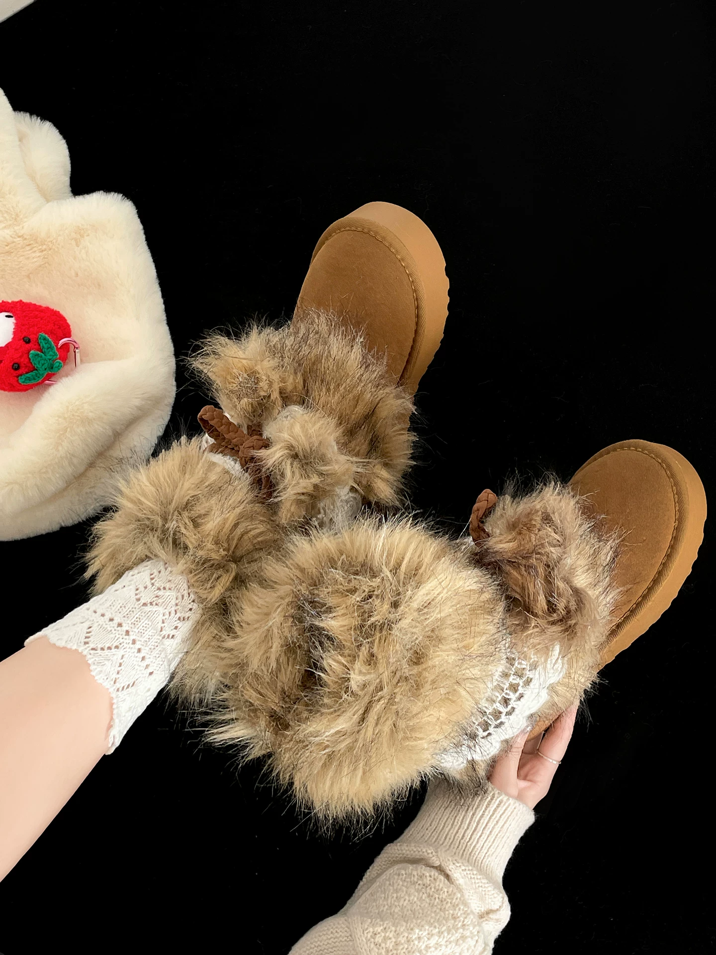 Giày bốt đi tuyết đế dày lót lông cừu kiểu cổ điển Nanzai dành cho nữ 2025 Giày cotton chống trượt mùa đông mới ấm áp ở vùng Đông Bắc.