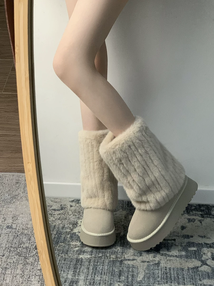 Giày bốt cao cổ đế dày màu trắng thời trang dành cho nữ, mẫu mới mùa đông 2025, chống trơn trượt, lót lông cừu, dày dặn, giữ ấm bằng vải cotton.