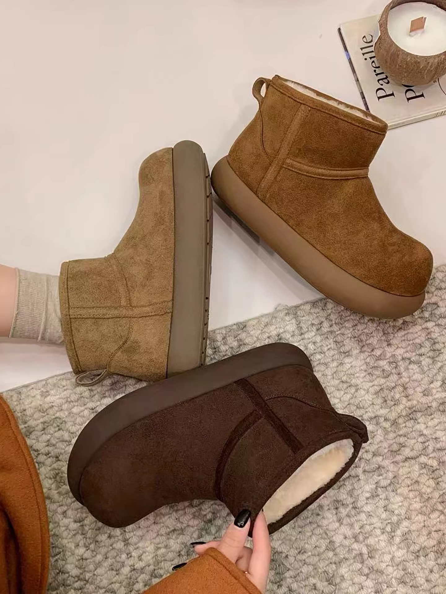 Giày nữ mùa đông 2025 kiểu Birkenstock, chất liệu cotton, đế dày, lót lông ấm áp, tăng chiều cao.