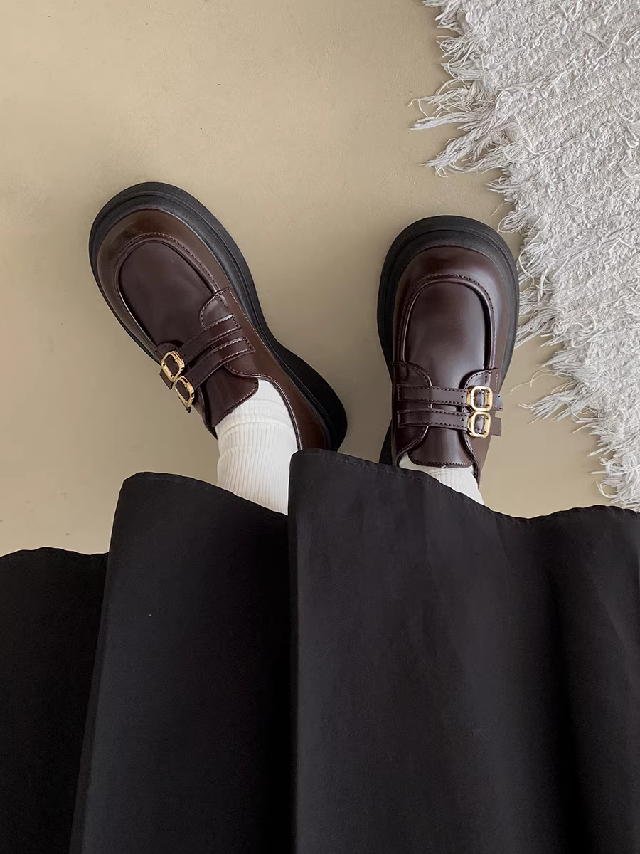 Giày da nữ đế dày kiểu Pháp cổ điển màu đen, mẫu mới thu 2025, phong cách đa năng, phối chân váy, kiểu Anh, gót dày, giày đơn.