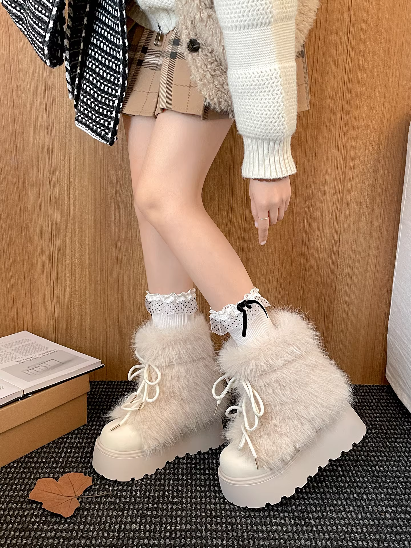 Giày bốt nữ đế dày lót lông giữ ấm mùa đông 2025, kiểu giày cotton mới phong cách Birkenstock.