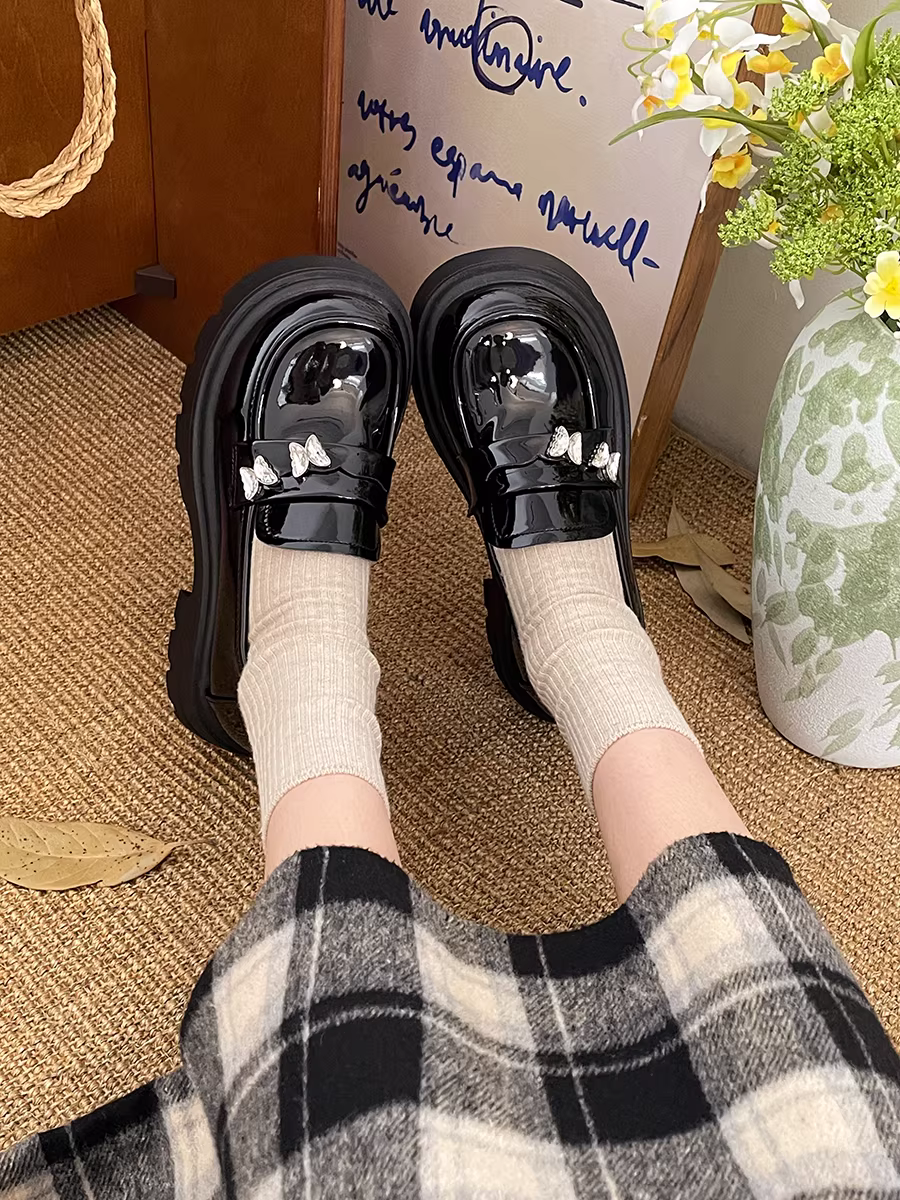 Giày da đế dày kiểu Anh cổ điển màu đen dành cho nữ, mẫu mới thu đông 2025, kiểu Pháp đa năng, kiểu lười