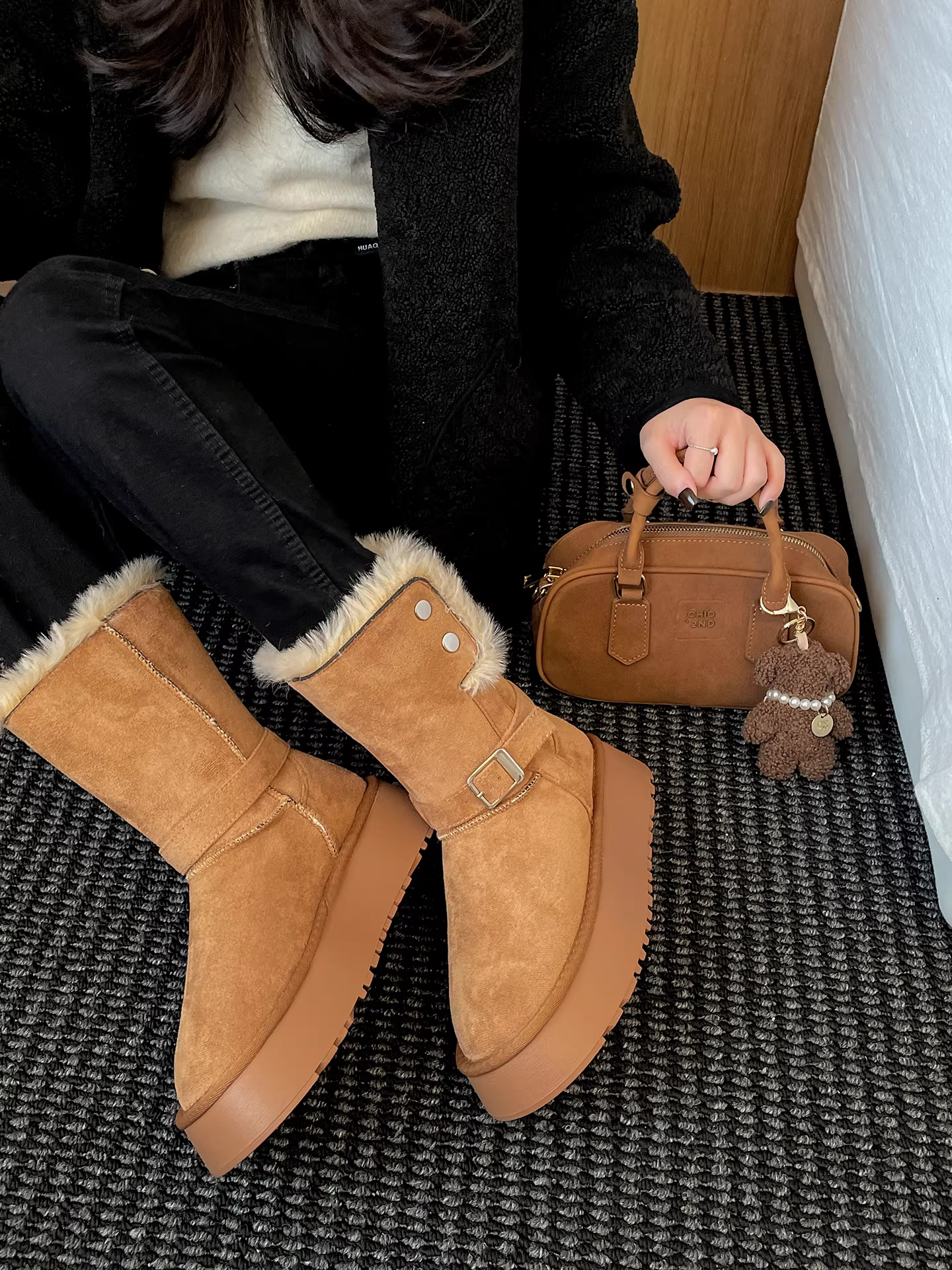 Giày bốt tuyết đế dày lót lông cừu kiểu cổ điển dành cho nữ mùa đông 2025 mới, giữ ấm, chất liệu cotton Đông Bắc