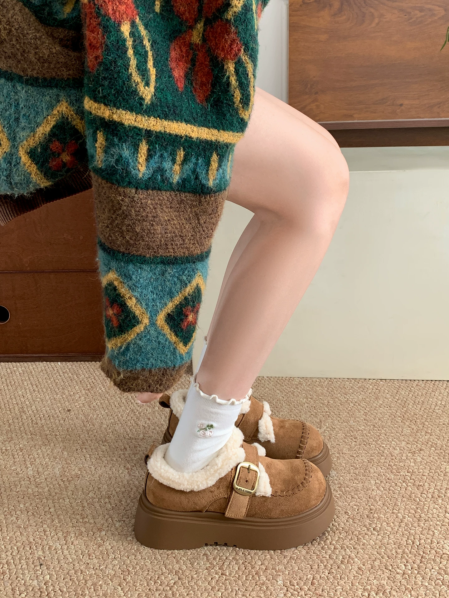 Giày Birkenstock đế dày tăng chiều cao lót lông mềm kiểu cổ điển Nanzai Nandong dành cho nữ, mẫu mới mùa đông 2025, giày bông dày giữ ấm đi ngoài trời