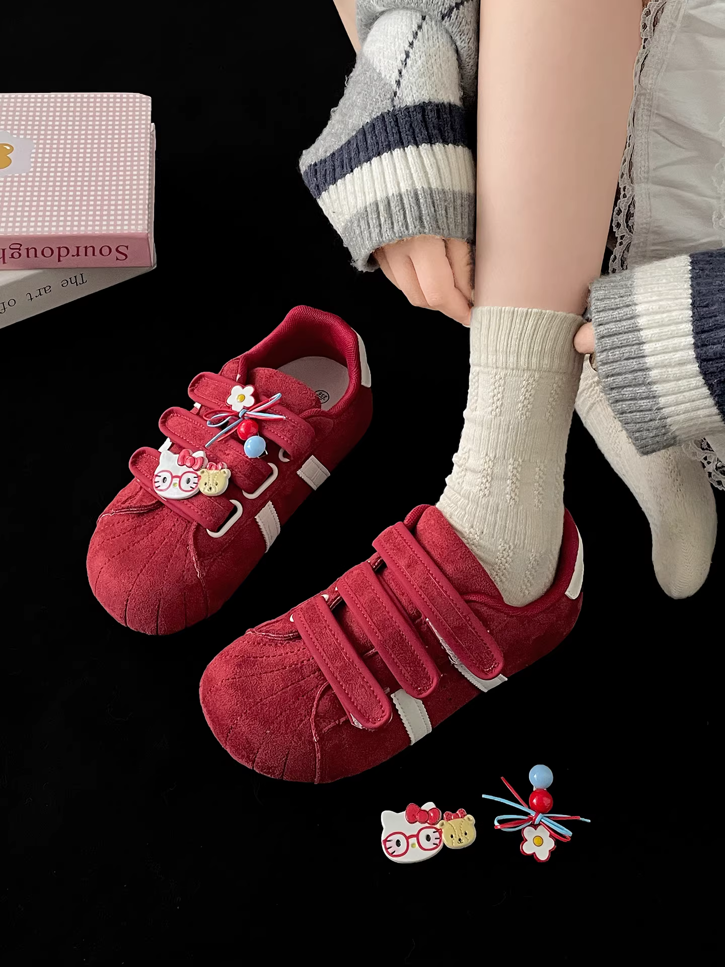 Giày thể thao đế dày retro nữ 2025 kiểu thu mới, thích hợp phối cùng chân váy, giày thể thao đế mềm đa năng cổ thấp