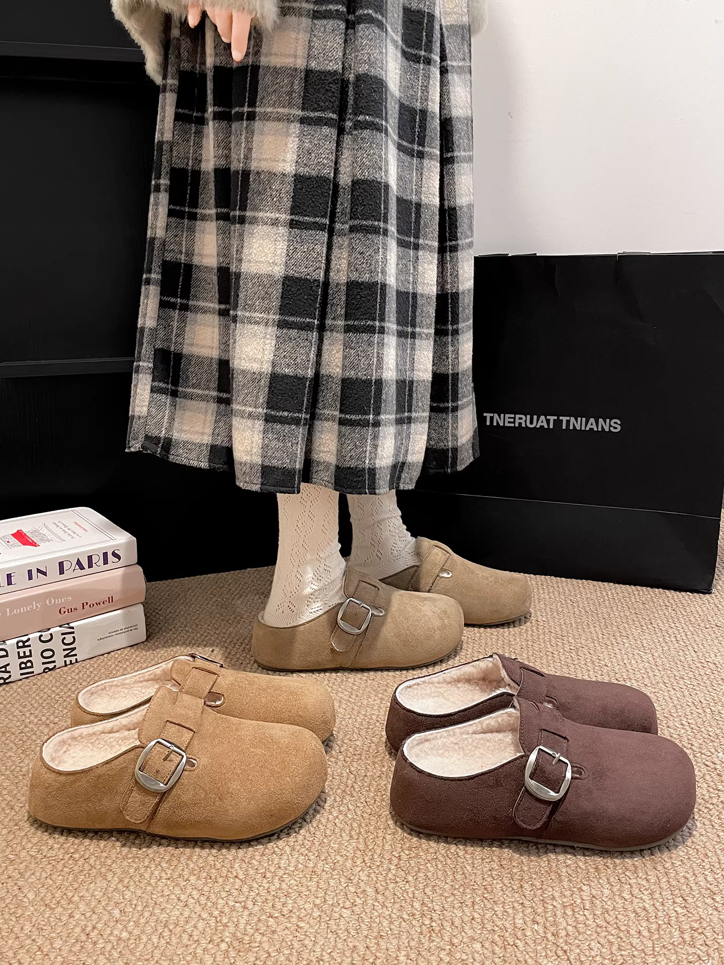 Giày Birkenstock đế dày nửa dép, chất liệu nhung nâu, dành cho nữ, mẫu mới mùa đông 2025, dày dặn, tăng chiều cao, chống trơn trượt, giữ ấm, chất liệu cotton, đi ngoài trời