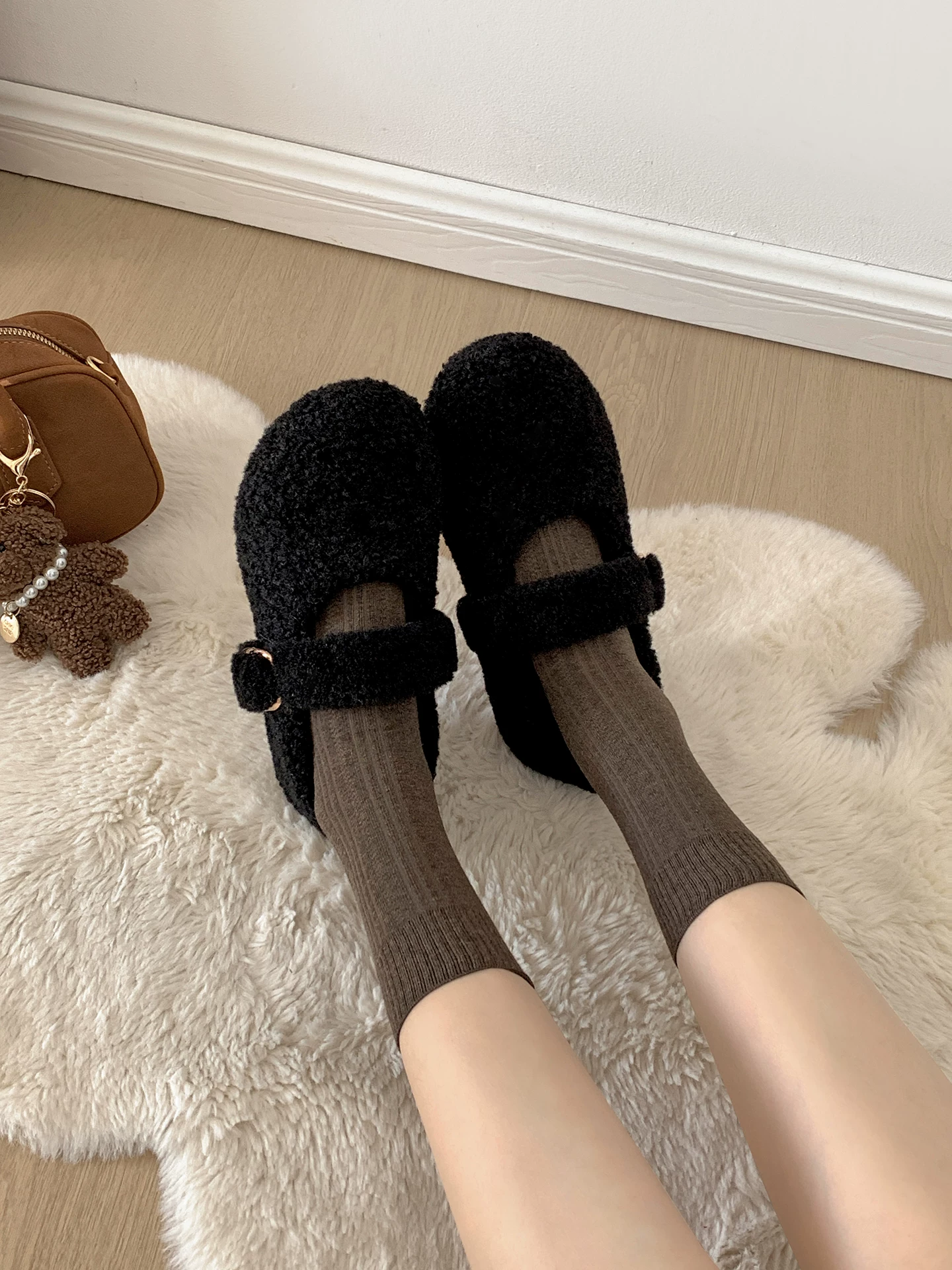 Giày nữ Nanzai Southern Black Retro đế dày lót lông mềm mùa đông 2025 mới giữ ấm chống trơn, thích hợp đi ngoài trời