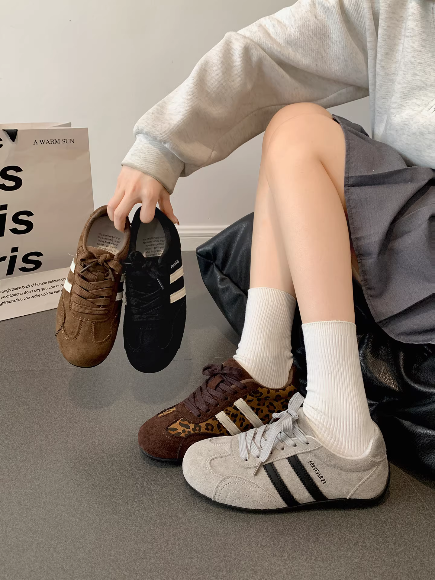 Giày thể thao đế dày kiểu cổ điển Nanzai Southern Black dành cho nữ 2025 Mẫu mới thu đông tăng chiều cao đế mềm thể thao thường ngày