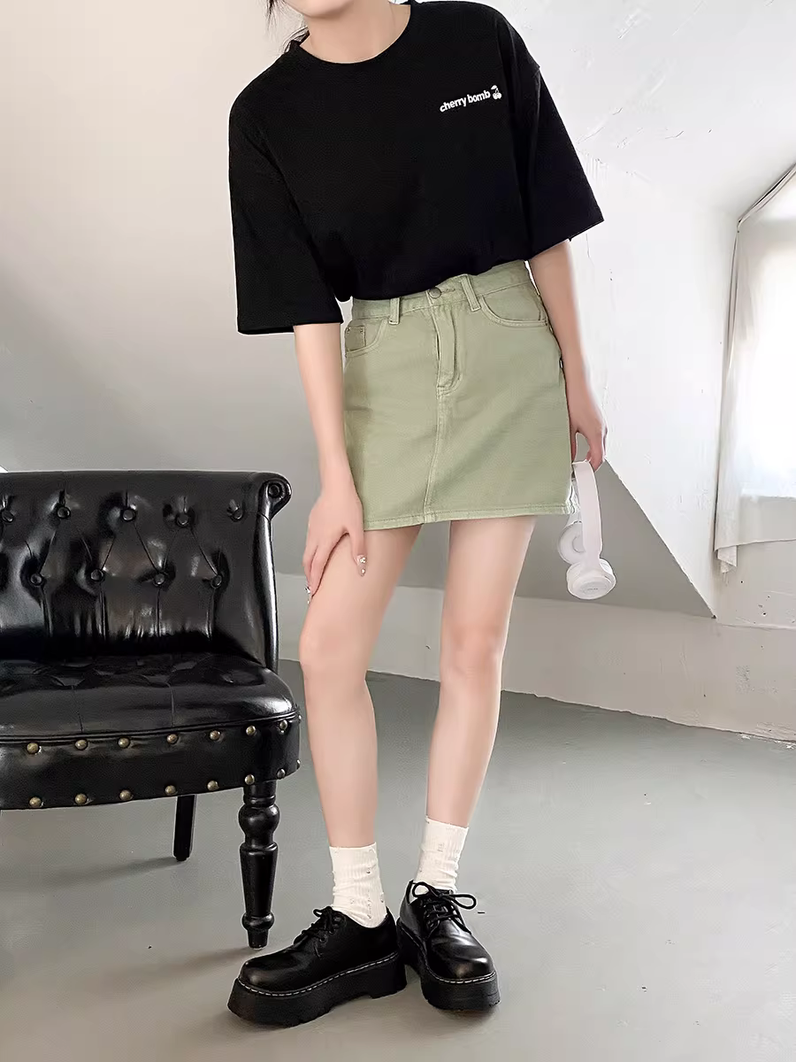 Giày da mùa thu Black Martin dành cho nữ 2025 kiểu retro Anh quốc mới, kiểu buộc dây, phối chân váy, đế dày, thiết kế tăng chiều cao.