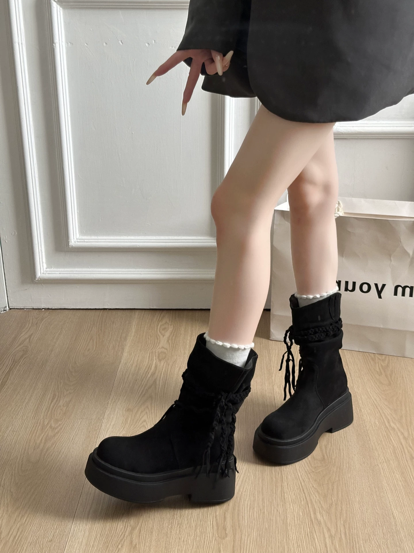 Giày bốt đế dày màu kaki đa năng kiểu retro dành cho nữ, mẫu mới thu đông 2025, tăng chiều cao, tôn dáng, kiểu Birkenstock, dáng lười, cổ ngắn