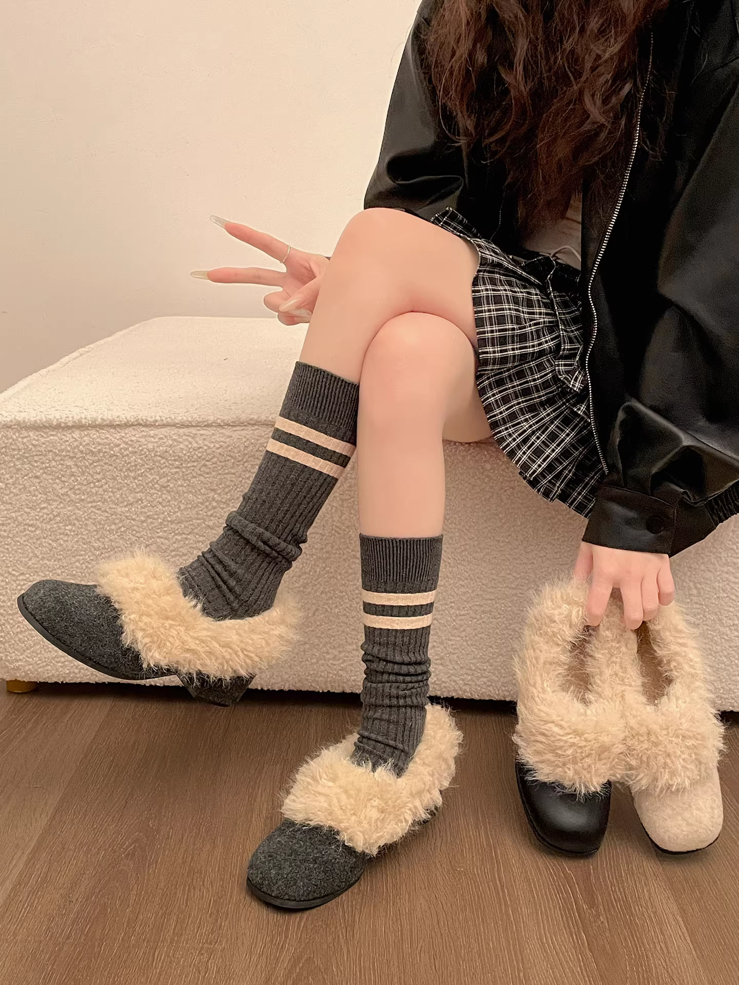 Phổ biến ở miền Nam, giày lông dày đế dày lót lông cừu dành cho nữ, kiểu dáng mùa đông mới 2025, tăng chiều cao, ấm áp, giày cotton đi ngoài trời.