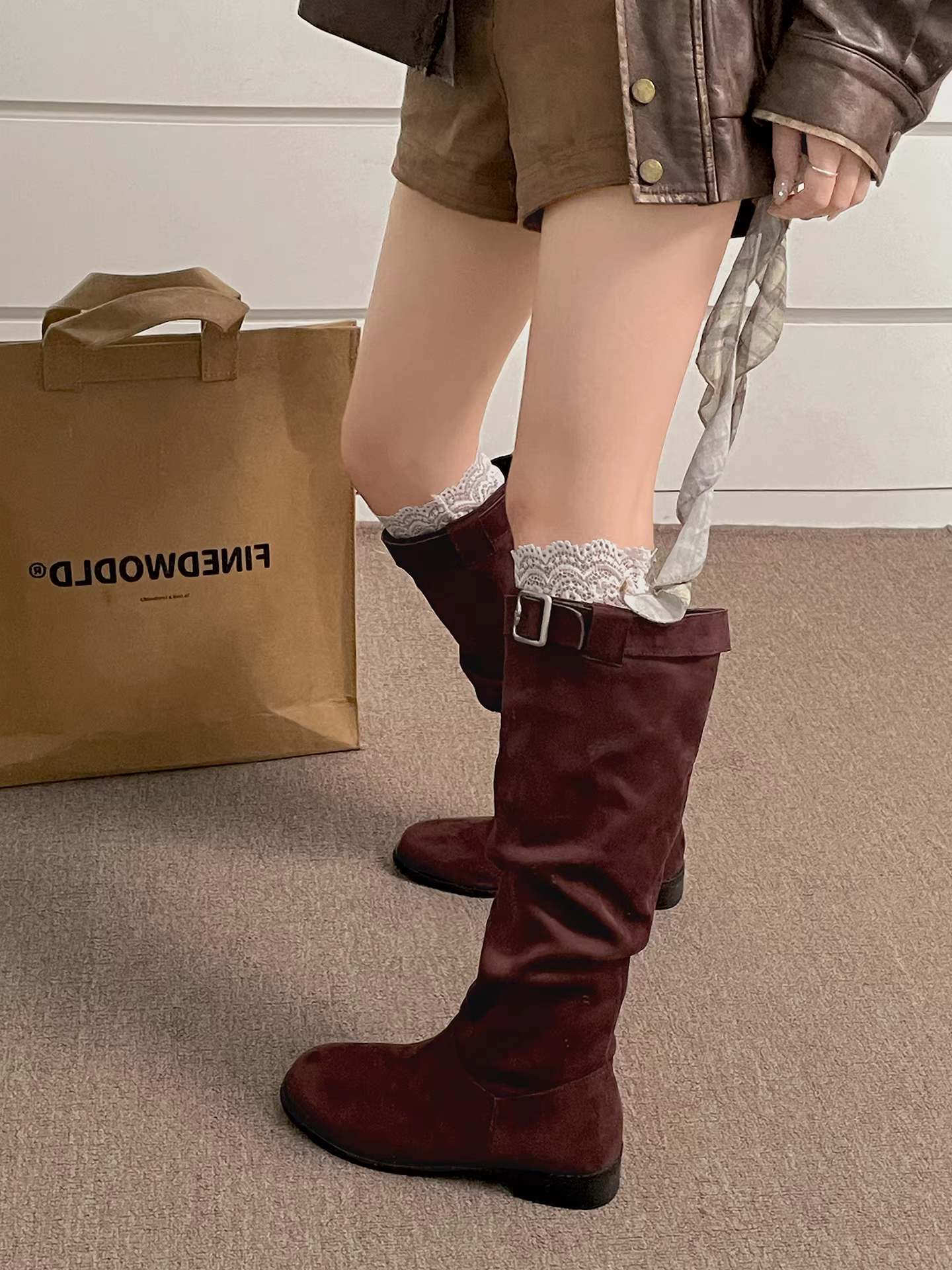 Giày bốt cao gót kiểu Anh cổ điển dành cho nữ, bốt dài, mẫu mới thu đông 2025, phối cùng chân váy để trông thon gọn hơn, kiểu bốt đi xe.