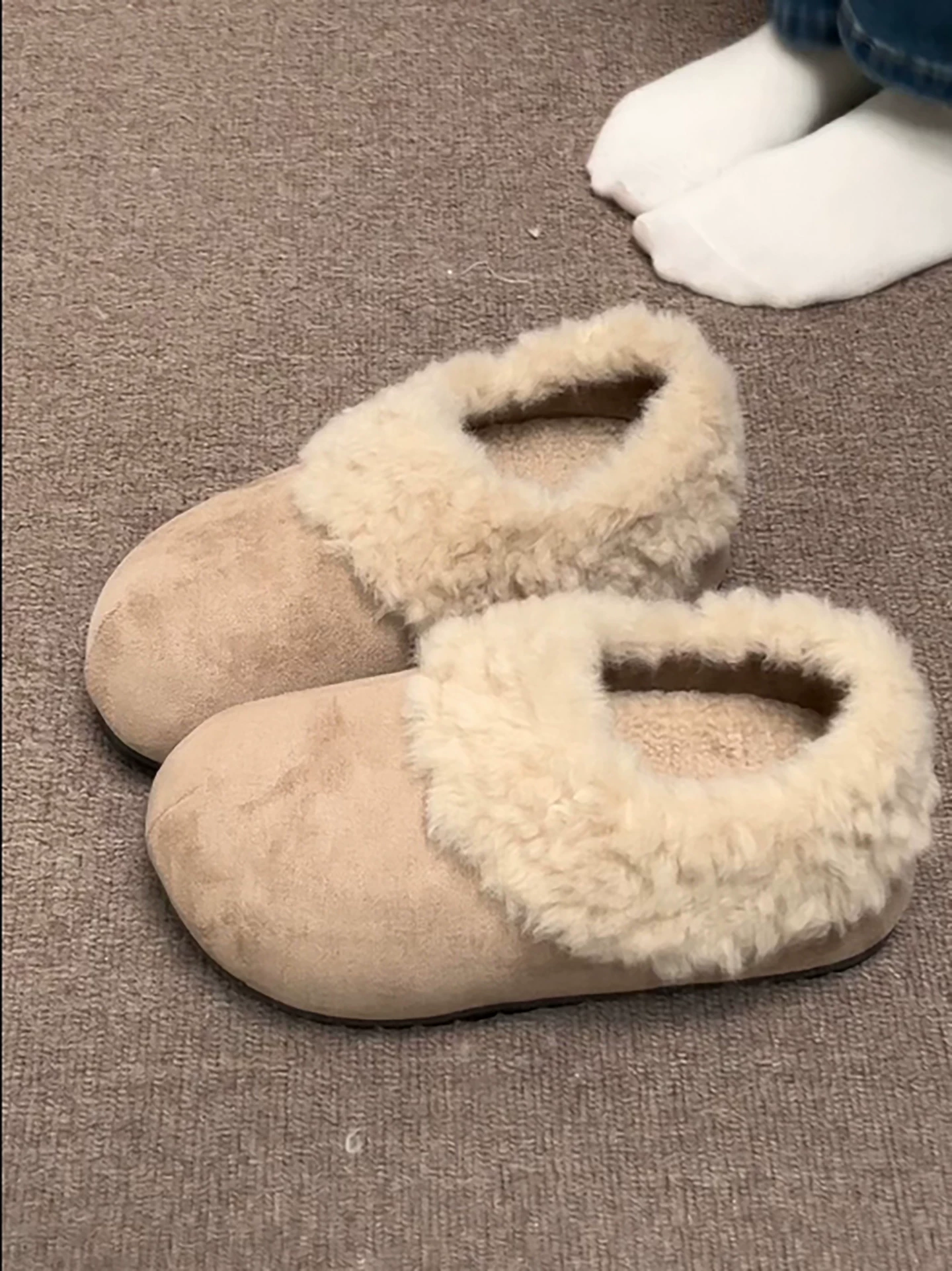 Giày bông cổ lông dày đế dày phong cách retro dành cho nữ, kiểu mới mùa đông 2025, đi ngoài trời, giữ ấm, kiểu Birkenstock.