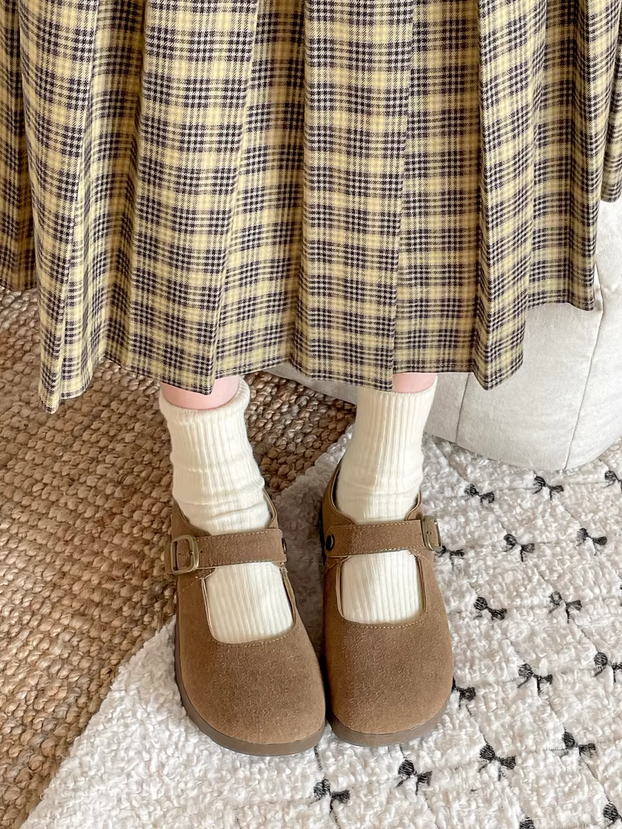 Giày Birkenstock đế dày kiểu retro dành cho nữ mùa thu 2025, đa năng, phối chân váy, mũi tròn, kiểu Mary Jane