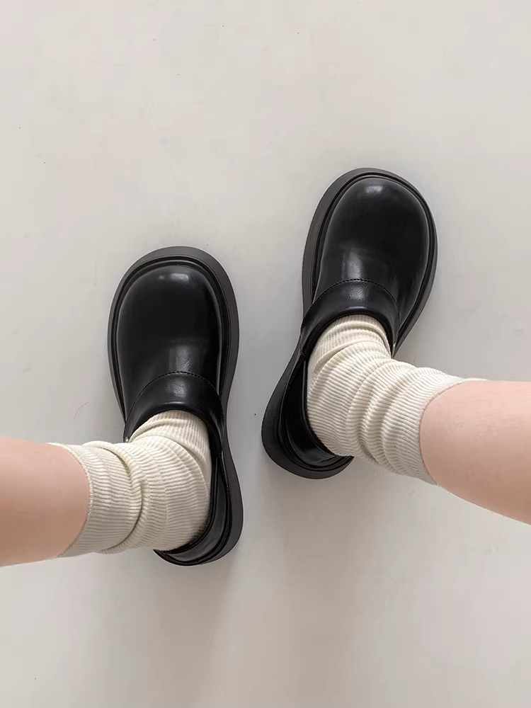 Giày da đế dày kiểu Anh cổ điển, mũi tròn, tăng chiều cao dành cho nữ, kiểu thu mới 2025, phối cùng chân váy, kiểu giày lười Pháp