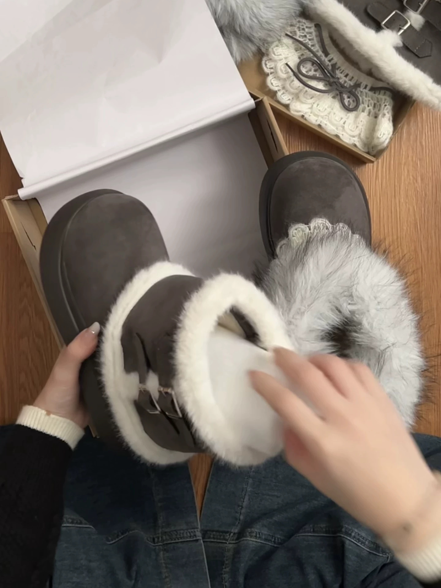 Giày bốt tuyết đế dày giữ ấm kiểu cổ điển dành cho nữ, mẫu mới mùa đông 2025, lót lông cừu dày dặn, chất liệu len Fair Isle và cotton