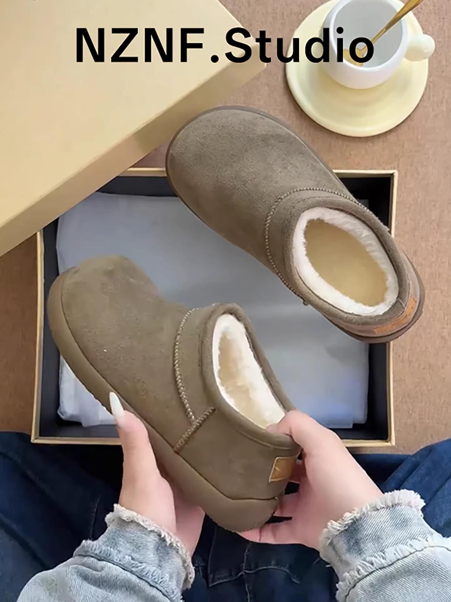 Giày Birkenstock Little Potato cổ điển dành cho nữ, mẫu mới mùa đông 2025, áo khoác ngoài lót lông cừu dày dặn, ủng tuyết giữ ấm, giày bông ấm áp