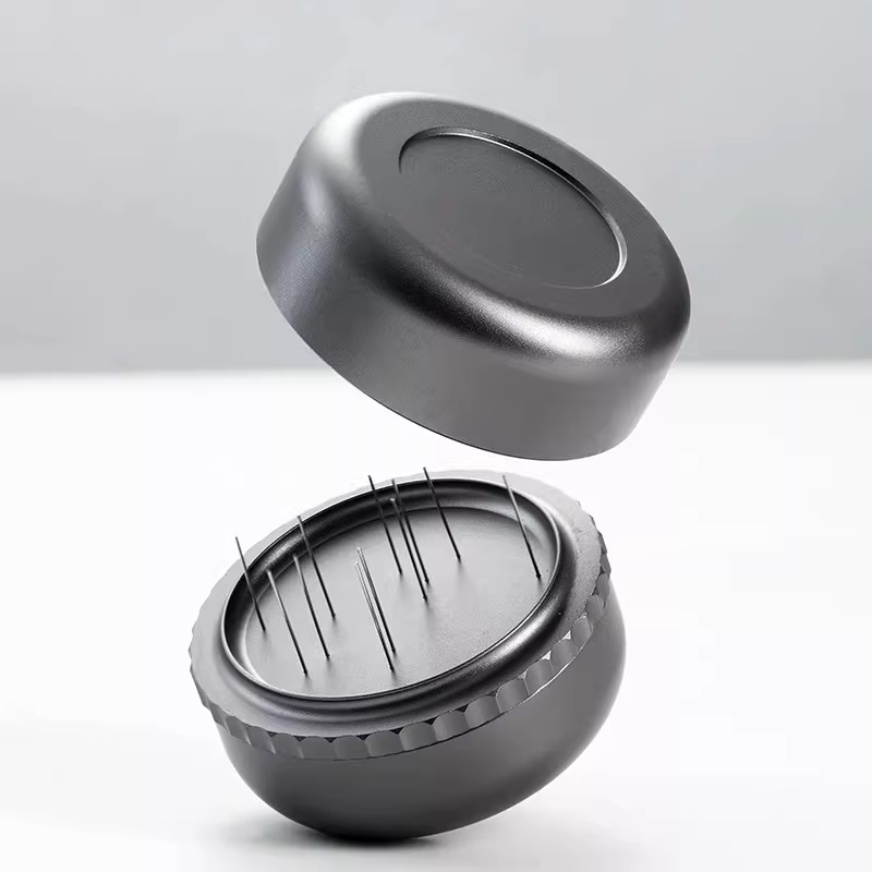 Kim phân phối cà phê Hero Thunder, kim phân phối cà phê Ý, giúp phân phối cà phê xay đều với hộp đựng