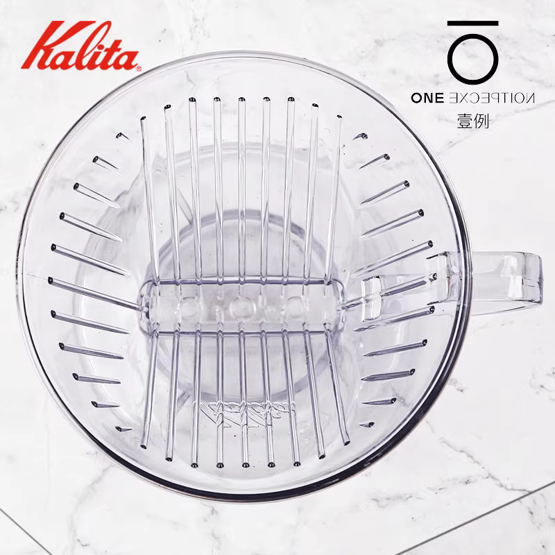 Cốc lọc cà phê đổ nước nhập khẩu KALITA Nhật Bản, cốc lọc cà phê hình thang hình quạt bằng nhựa Kalita có ba lỗ.